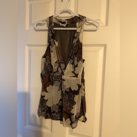 Never worn - Picture 2 of 2